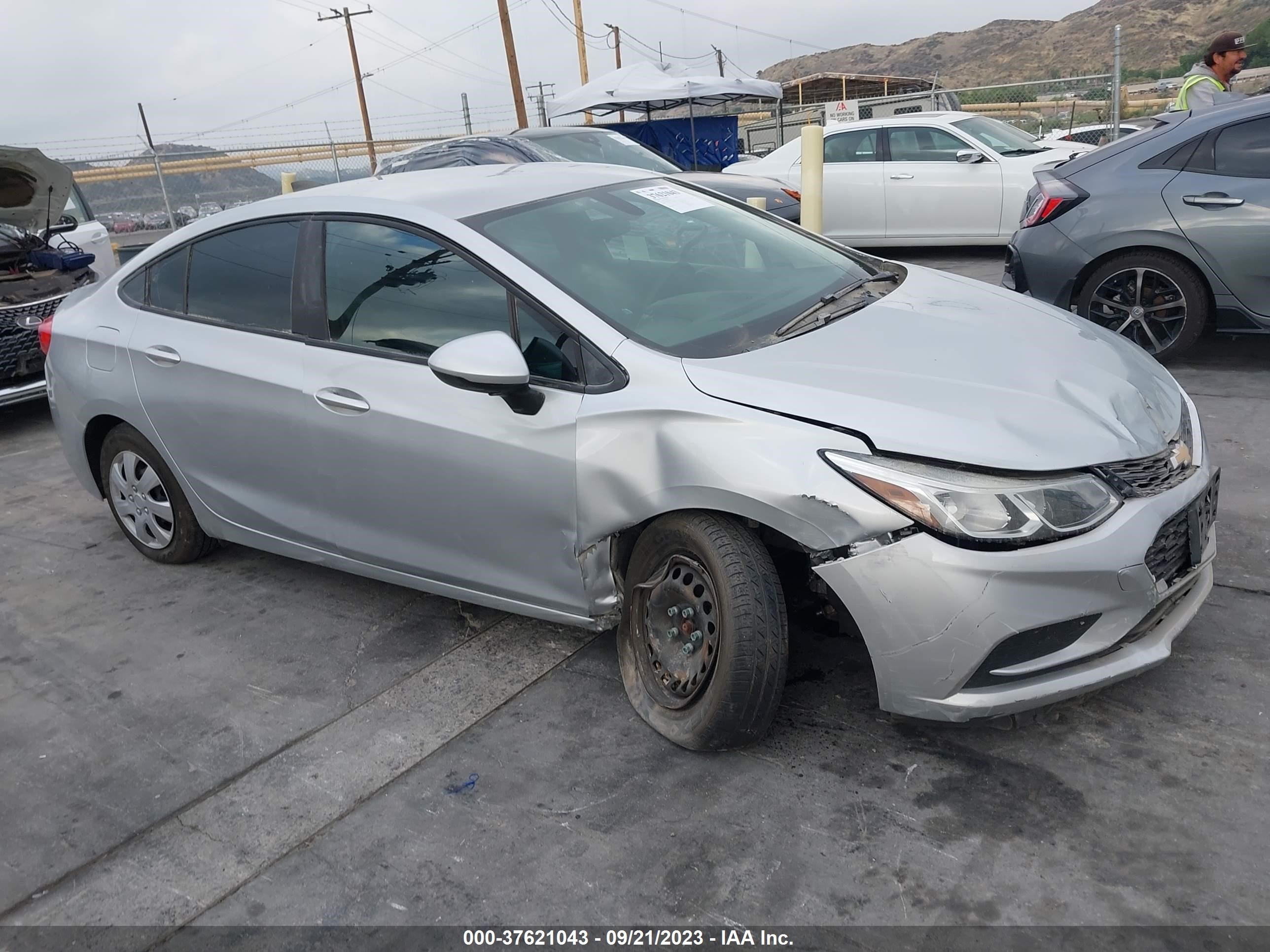 CHEVROLET CRUZE 2017 1g1bc5sm8h7202710