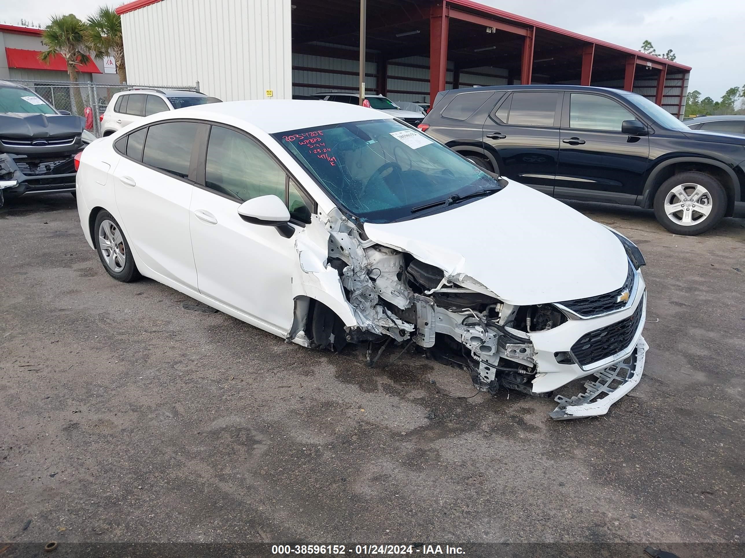 CHEVROLET CRUZE 2018 1g1bc5sm9j7177340