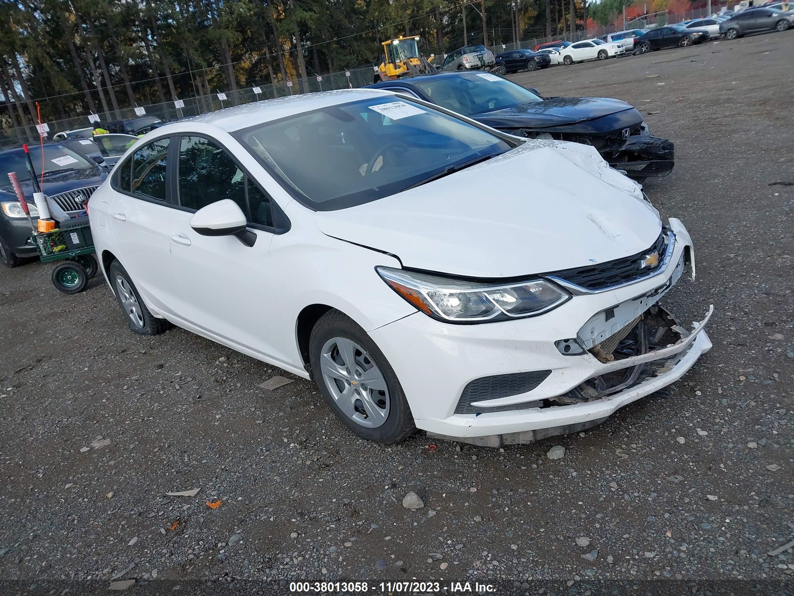 CHEVROLET CRUZE 2018 1g1bc5sm9j7243238