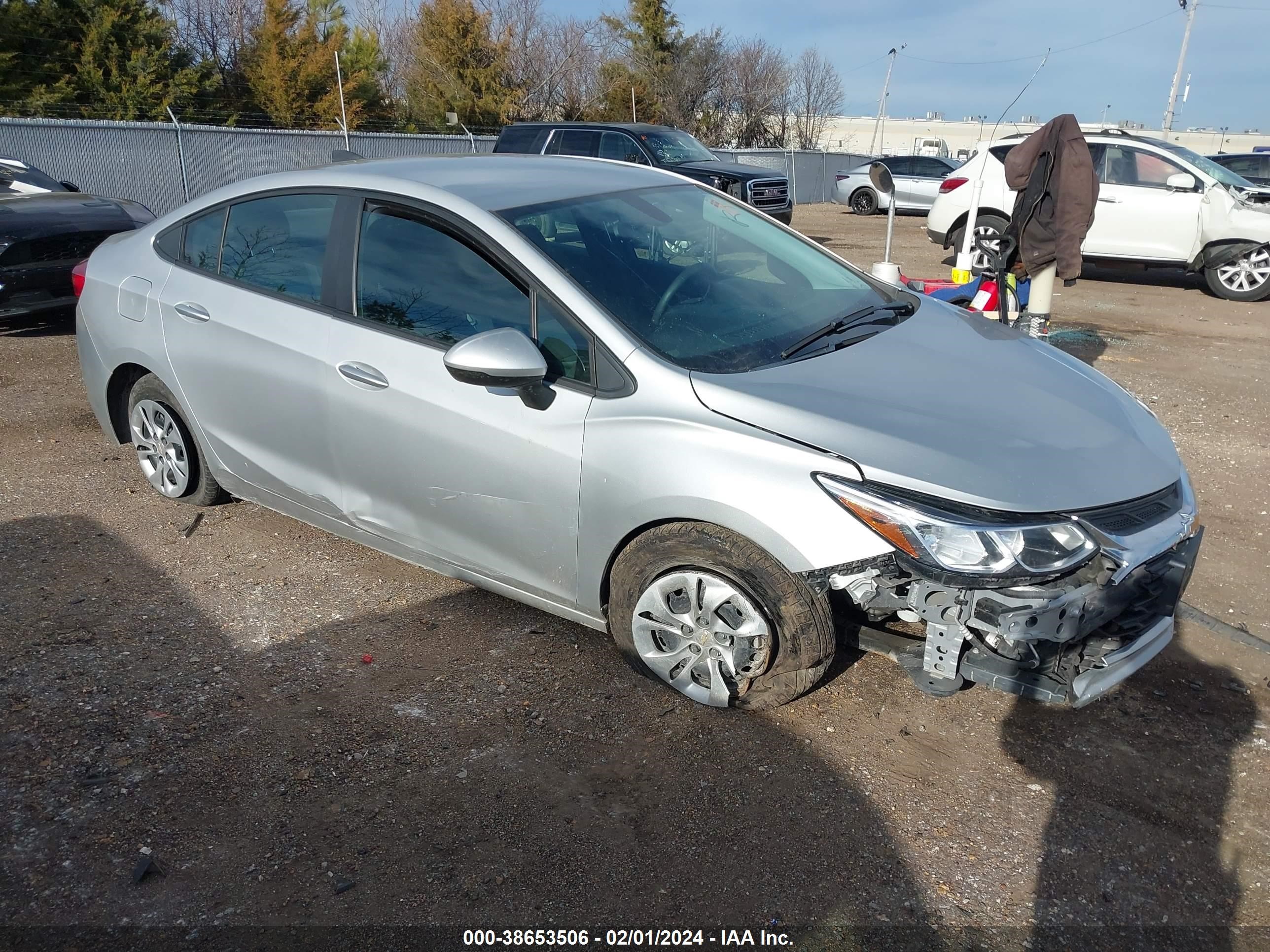 CHEVROLET CRUZE 2019 1g1bc5sm9k7149992