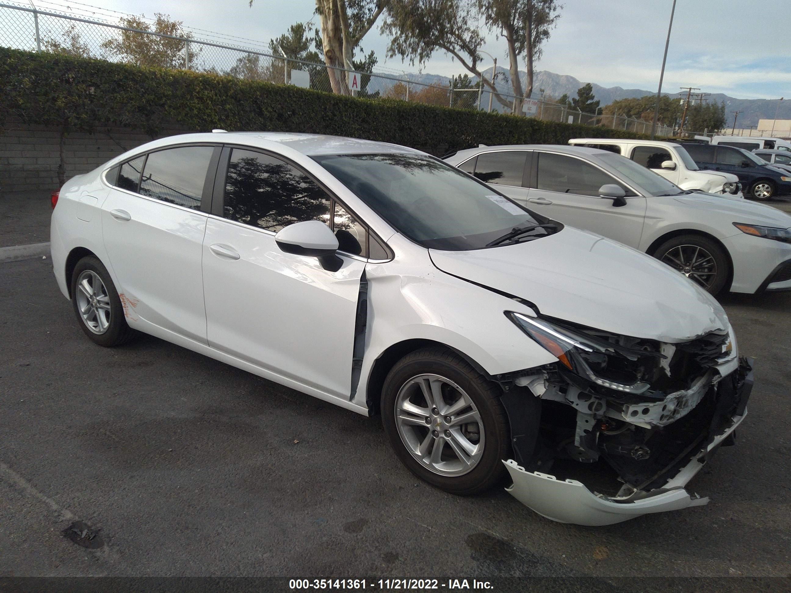 CHEVROLET CRUZE 2017 1g1be5sm0h7211430