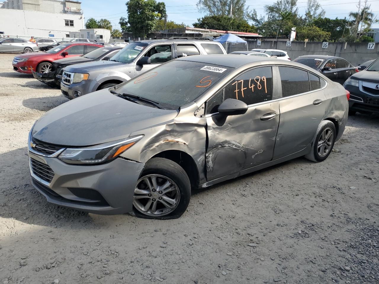 CHEVROLET CRUZE 2018 1g1be5sm0j7109051