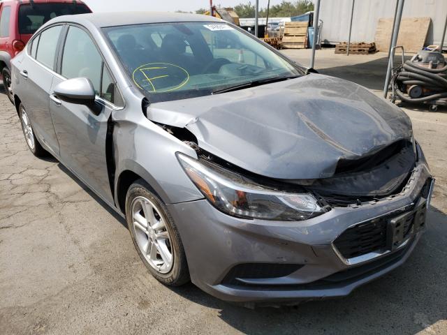 CHEVROLET CRUZE LT 2018 1g1be5sm0j7131146