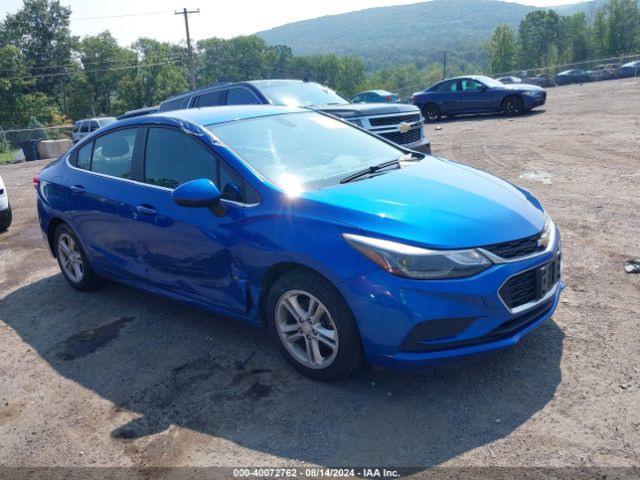 CHEVROLET CRUZE 2018 1g1be5sm0j7133656