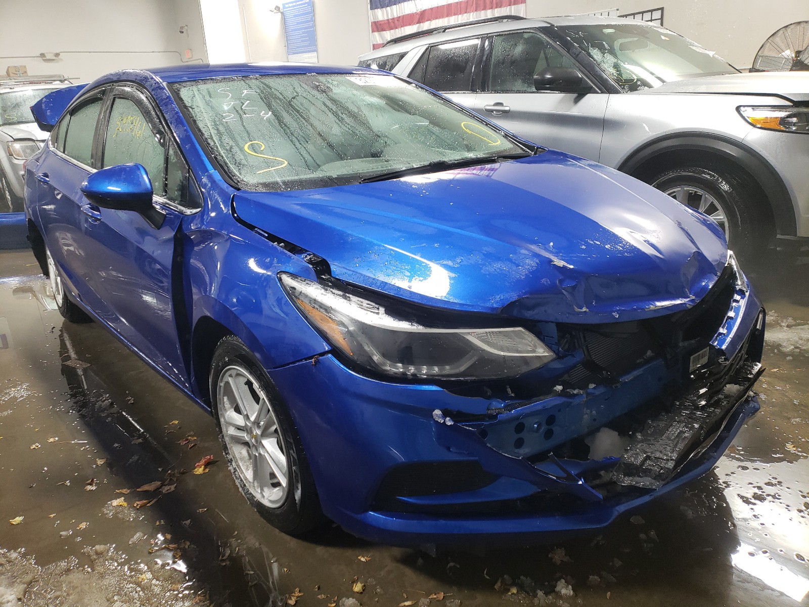 CHEVROLET CRUZE LT 2018 1g1be5sm0j7152014