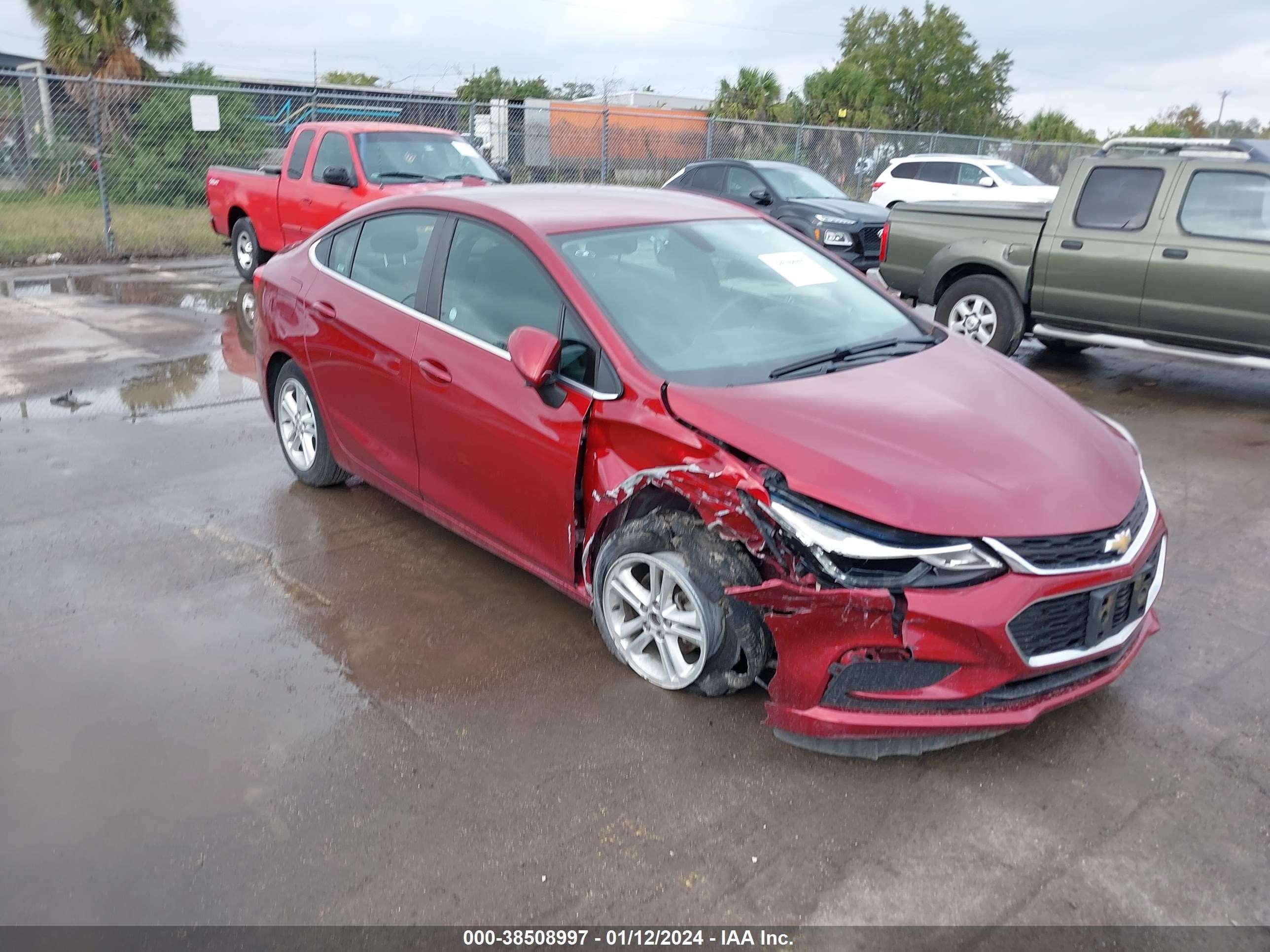 CHEVROLET CRUZE 2018 1g1be5sm0j7200188