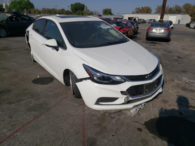 CHEVROLET CRUZE LT 2018 1g1be5sm0j7205844