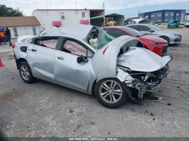 CHEVROLET CRUZE 2018 1g1be5sm1j7107535