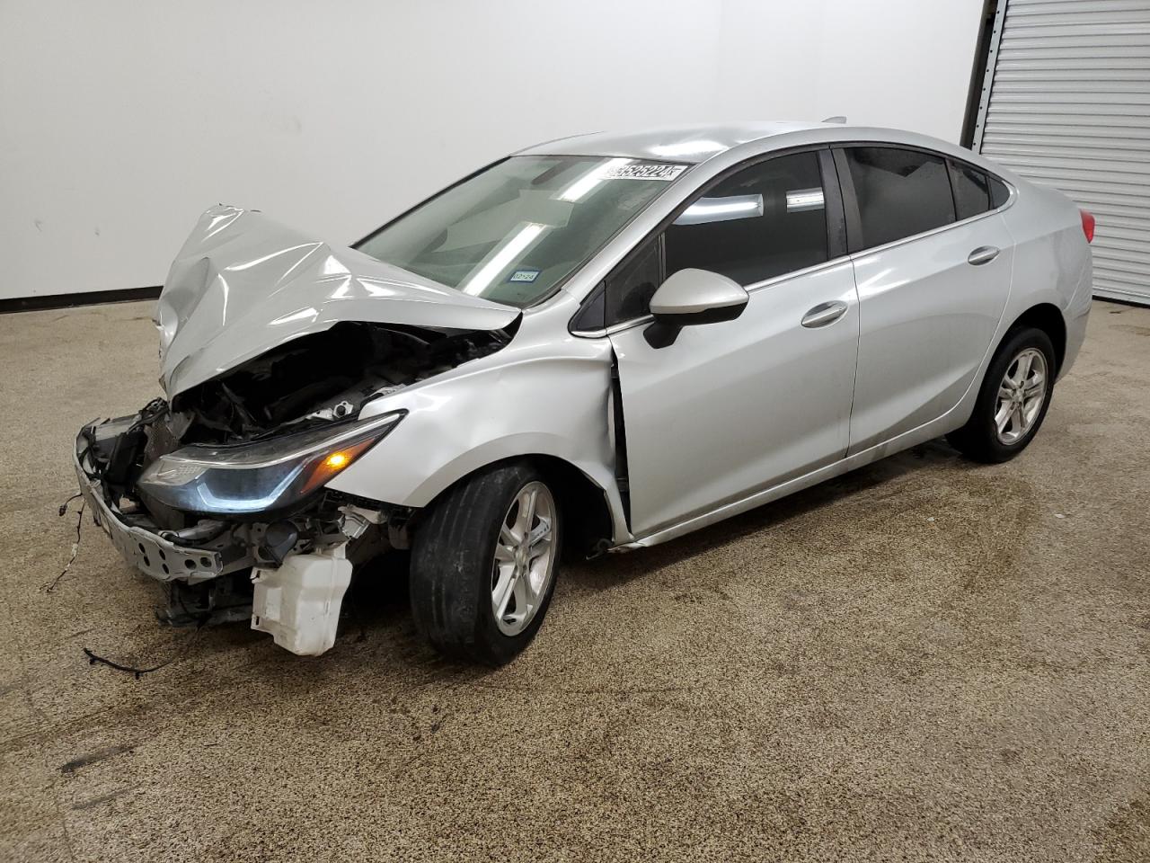 CHEVROLET CRUZE 2018 1g1be5sm1j7166620