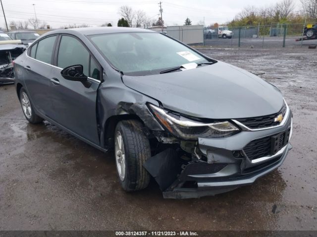 CHEVROLET CRUZE 2018 1g1be5sm1j7181215