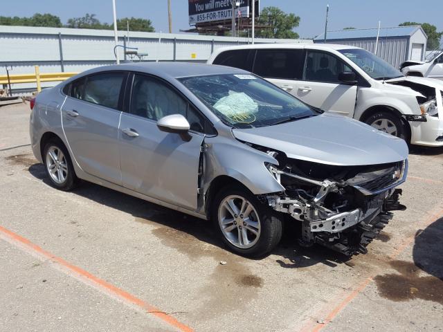 CHEVROLET CRUZE LT 2018 1g1be5sm2j7157148