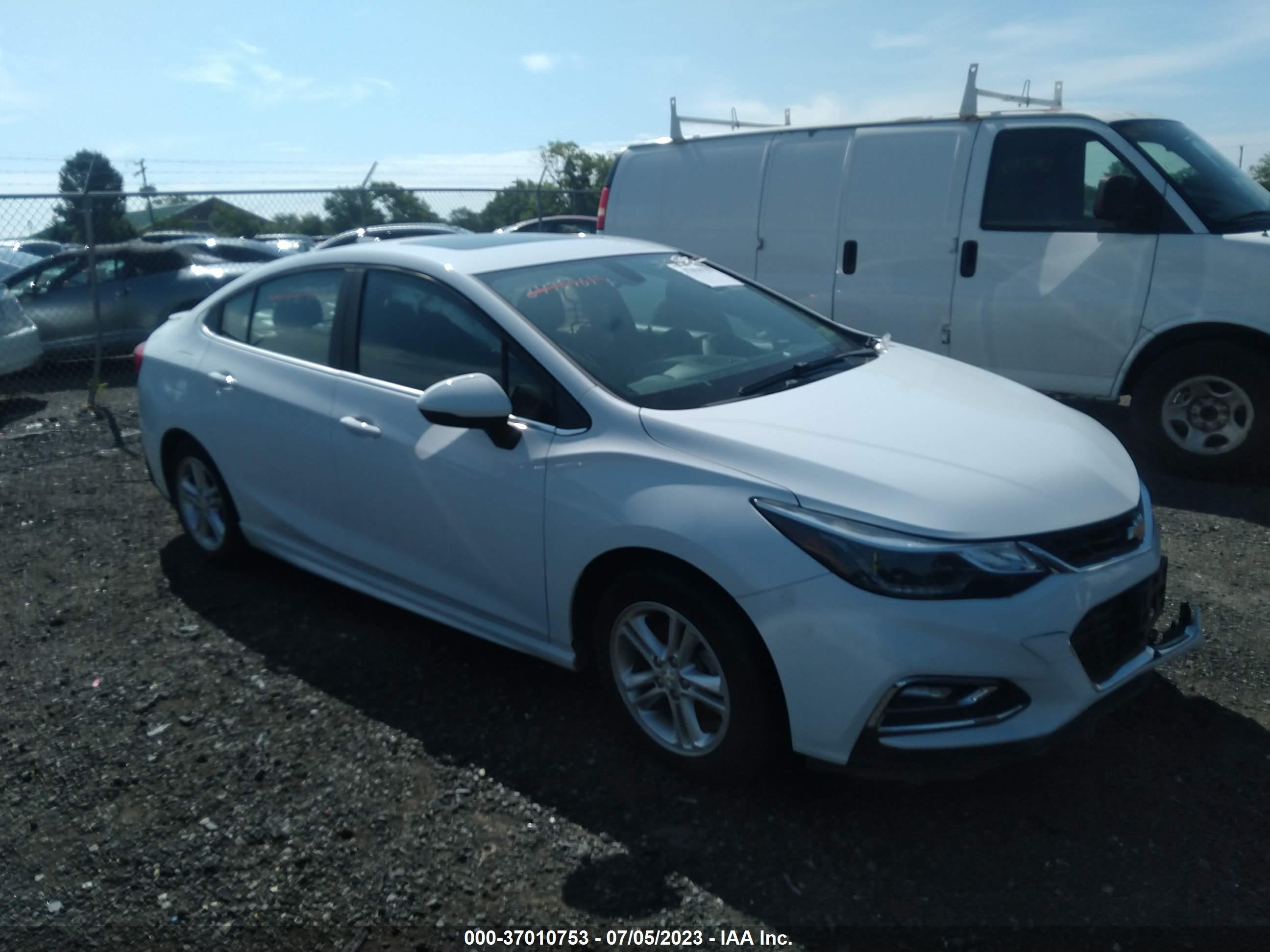 CHEVROLET CRUZE 2016 1g1be5sm3g7243352