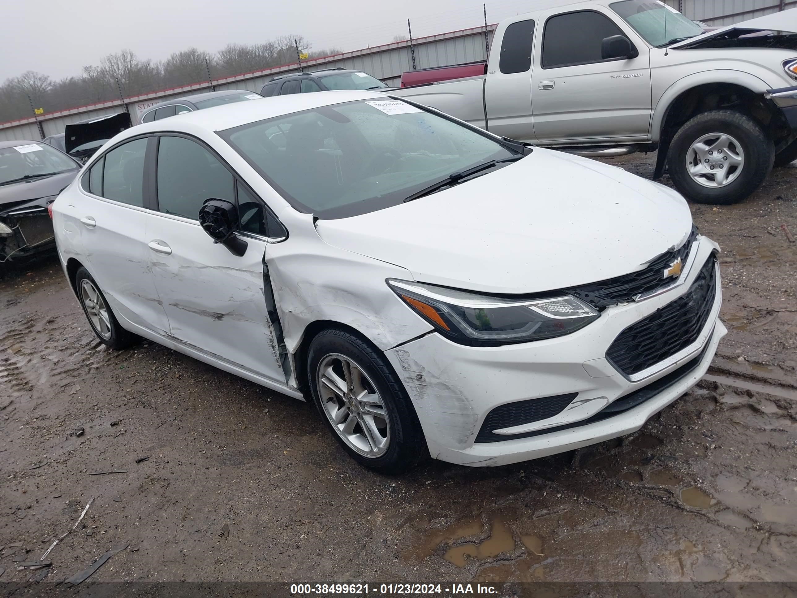 CHEVROLET CRUZE 2017 1g1be5sm3h7204276