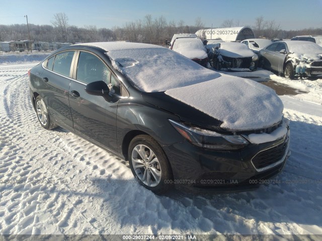 CHEVROLET CRUZE 2018 1g1be5sm3j7171835