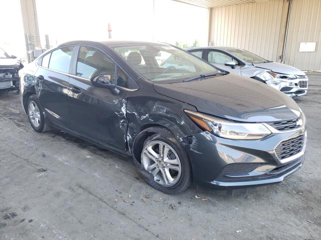 CHEVROLET CRUZE LT 2018 1g1be5sm3j7196945