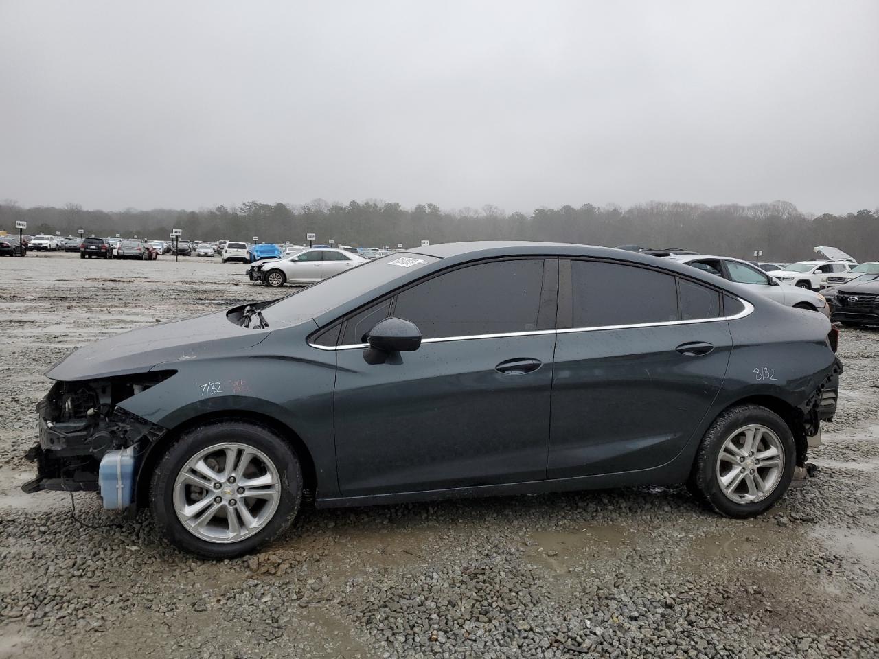 CHEVROLET CRUZE 2018 1g1be5sm3j7199408