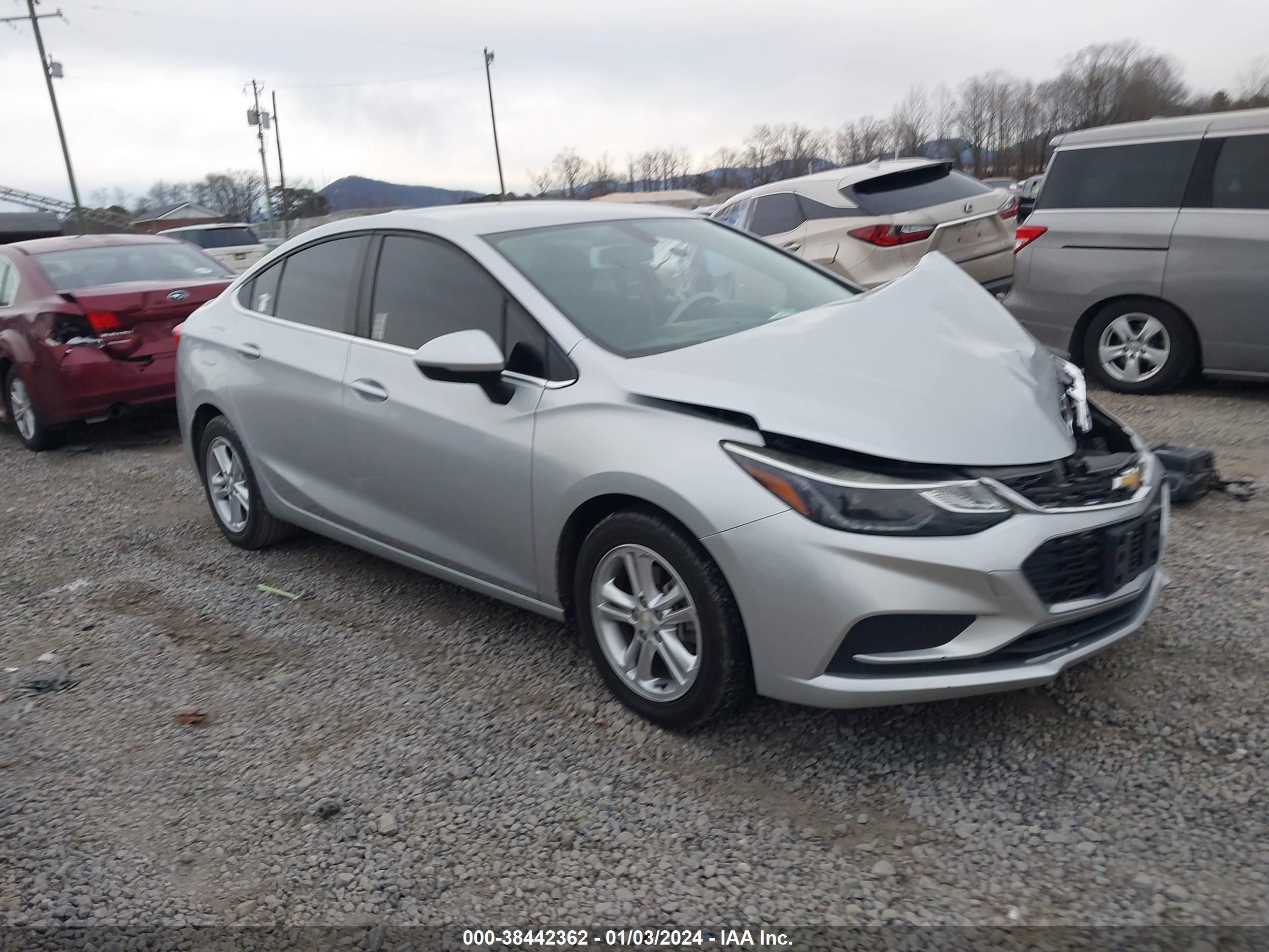 CHEVROLET CRUZE 2018 1g1be5sm3j7200900