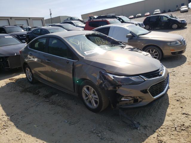 CHEVROLET CRUZE LT 2018 1g1be5sm3j7235341