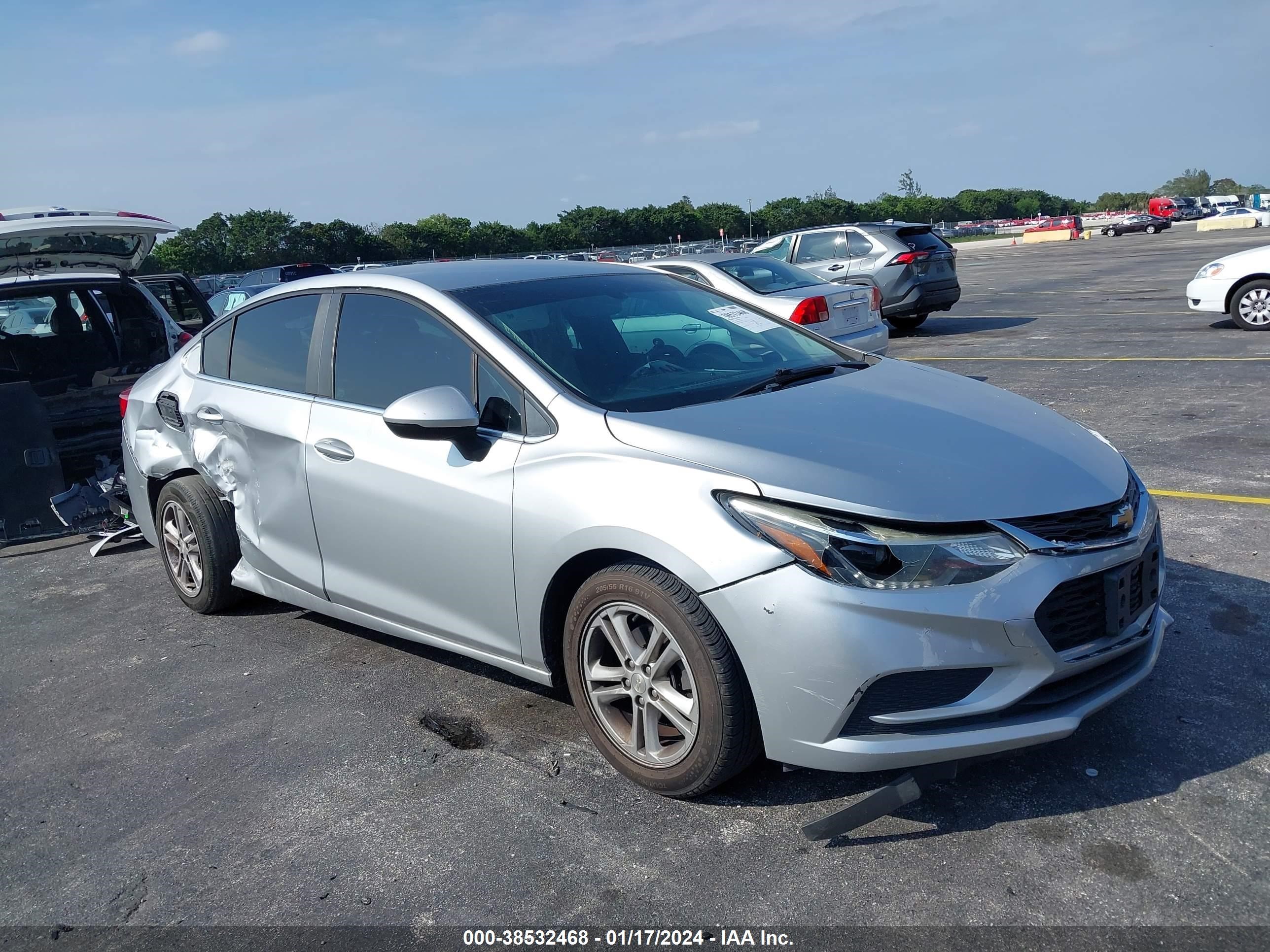 CHEVROLET CRUZE 2017 1g1be5sm4h7244561