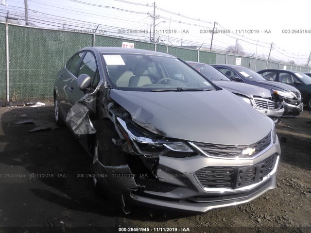 CHEVROLET CRUZE 2018 1g1be5sm4j7131862