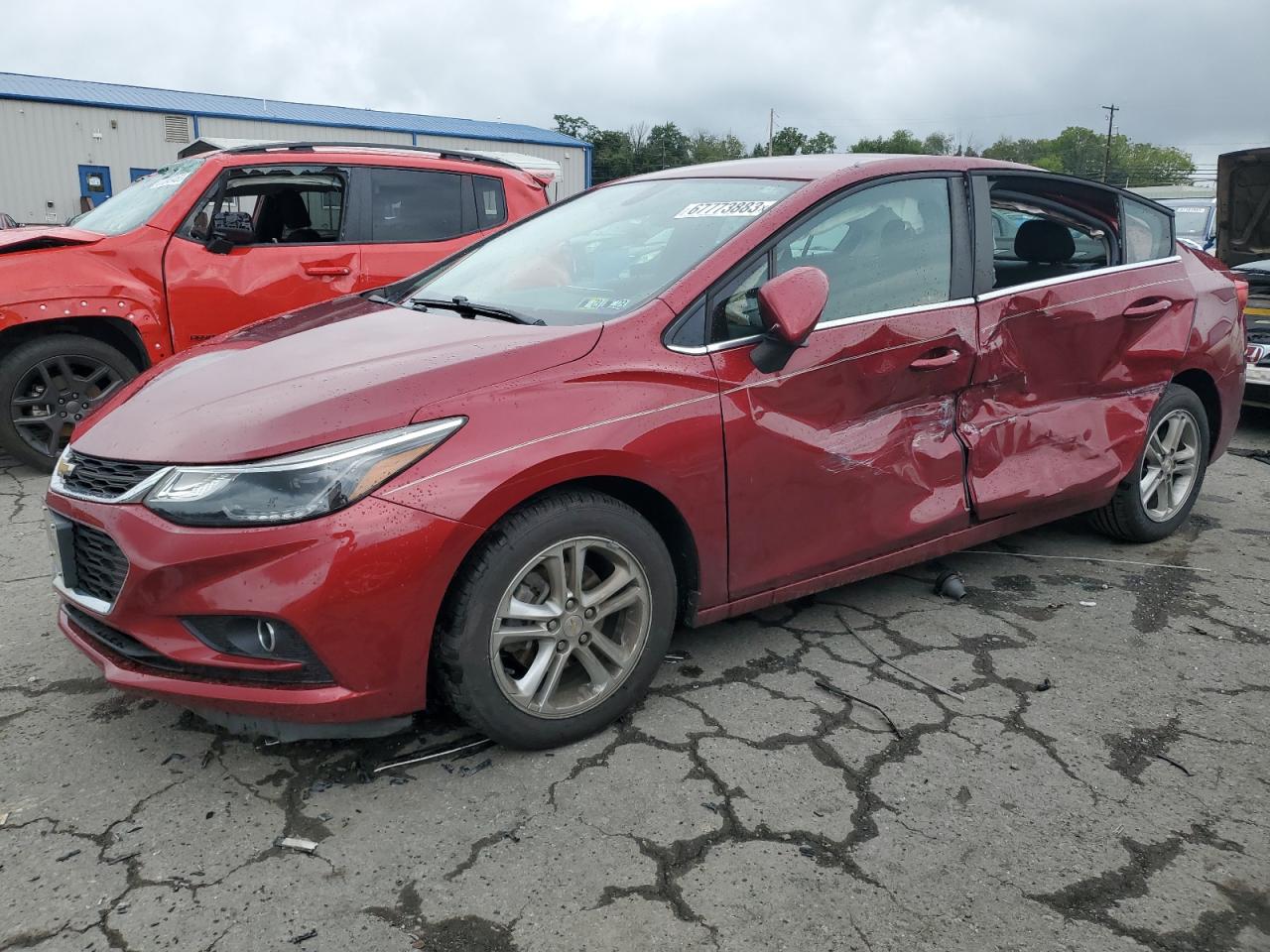 CHEVROLET CRUZE 2018 1g1be5sm4j7238989