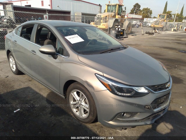 CHEVROLET CRUZE 2018 1g1be5sm4j7239396