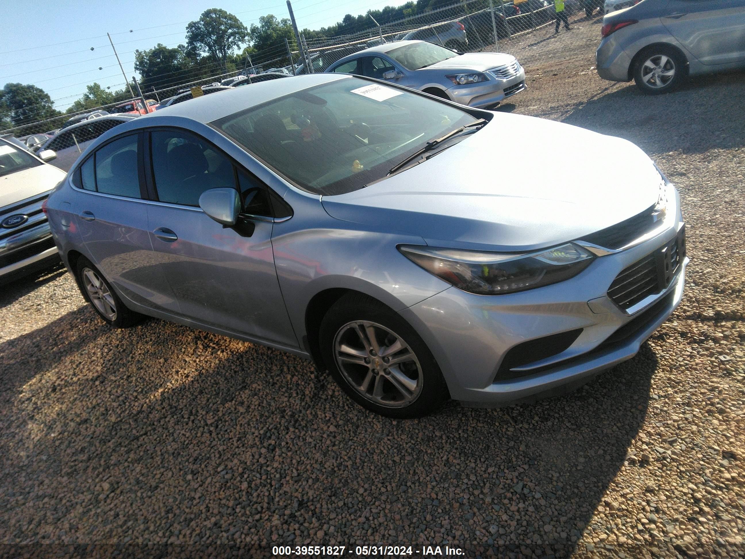 CHEVROLET CRUZE 2017 1g1be5sm5h7217871