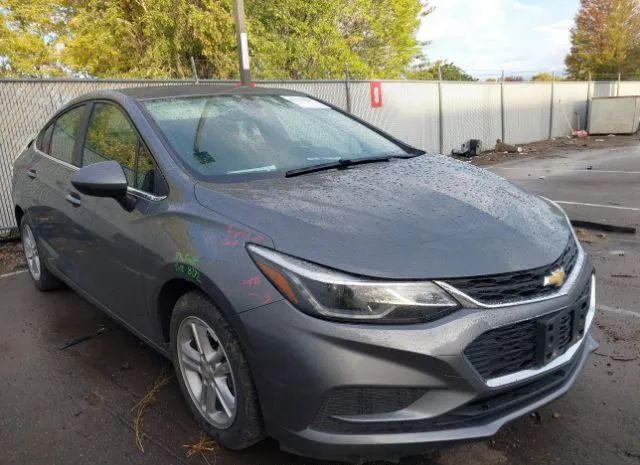 CHEVROLET CRUZE 2018 1g1be5sm5j7122877