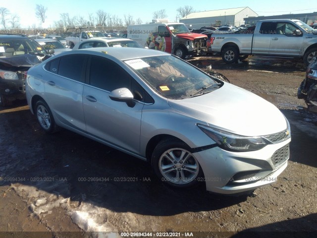 CHEVROLET CRUZE 2018 1g1be5sm5j7164241