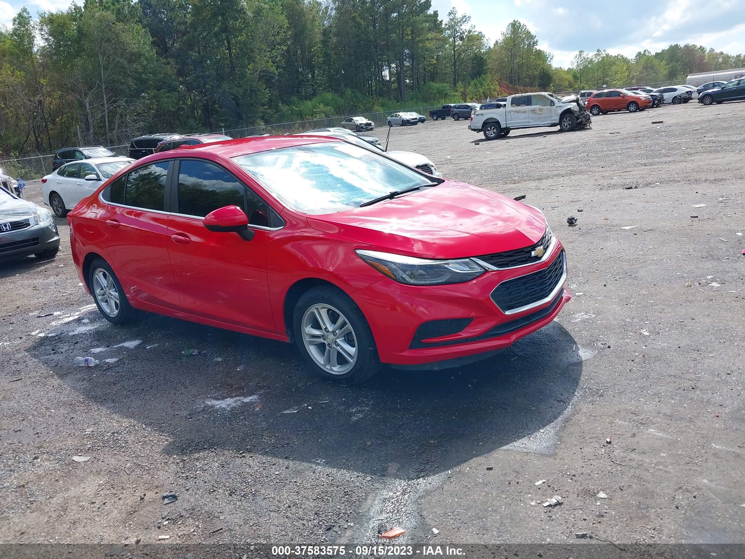 CHEVROLET CRUZE 2018 1g1be5sm5j7174882