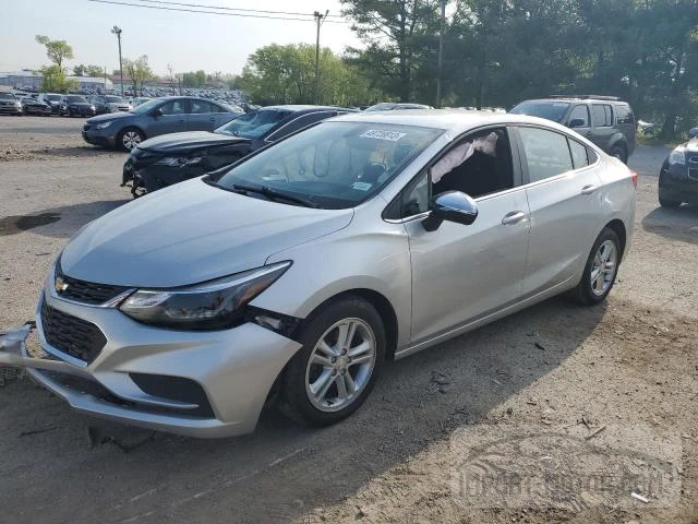 CHEVROLET CRUZE 2018 1g1be5sm5j7182013