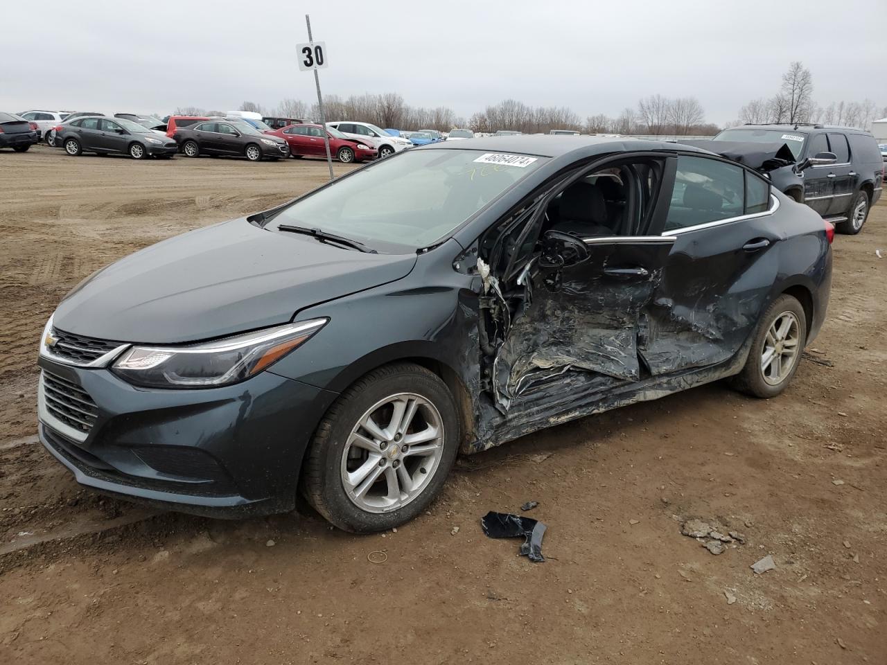 CHEVROLET CRUZE 2018 1g1be5sm5j7194095