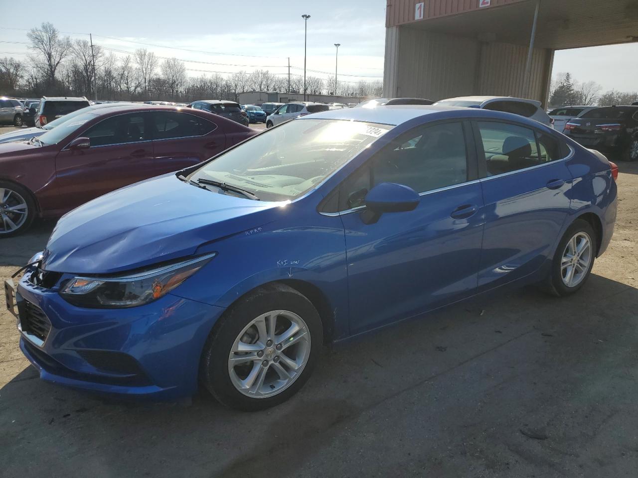 CHEVROLET CRUZE 2018 1g1be5sm5j7198826