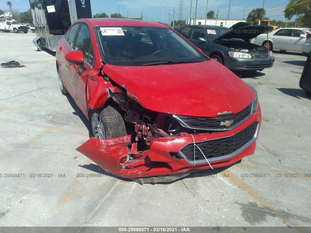 CHEVROLET CRUZE 2018 1g1be5sm5j7223692