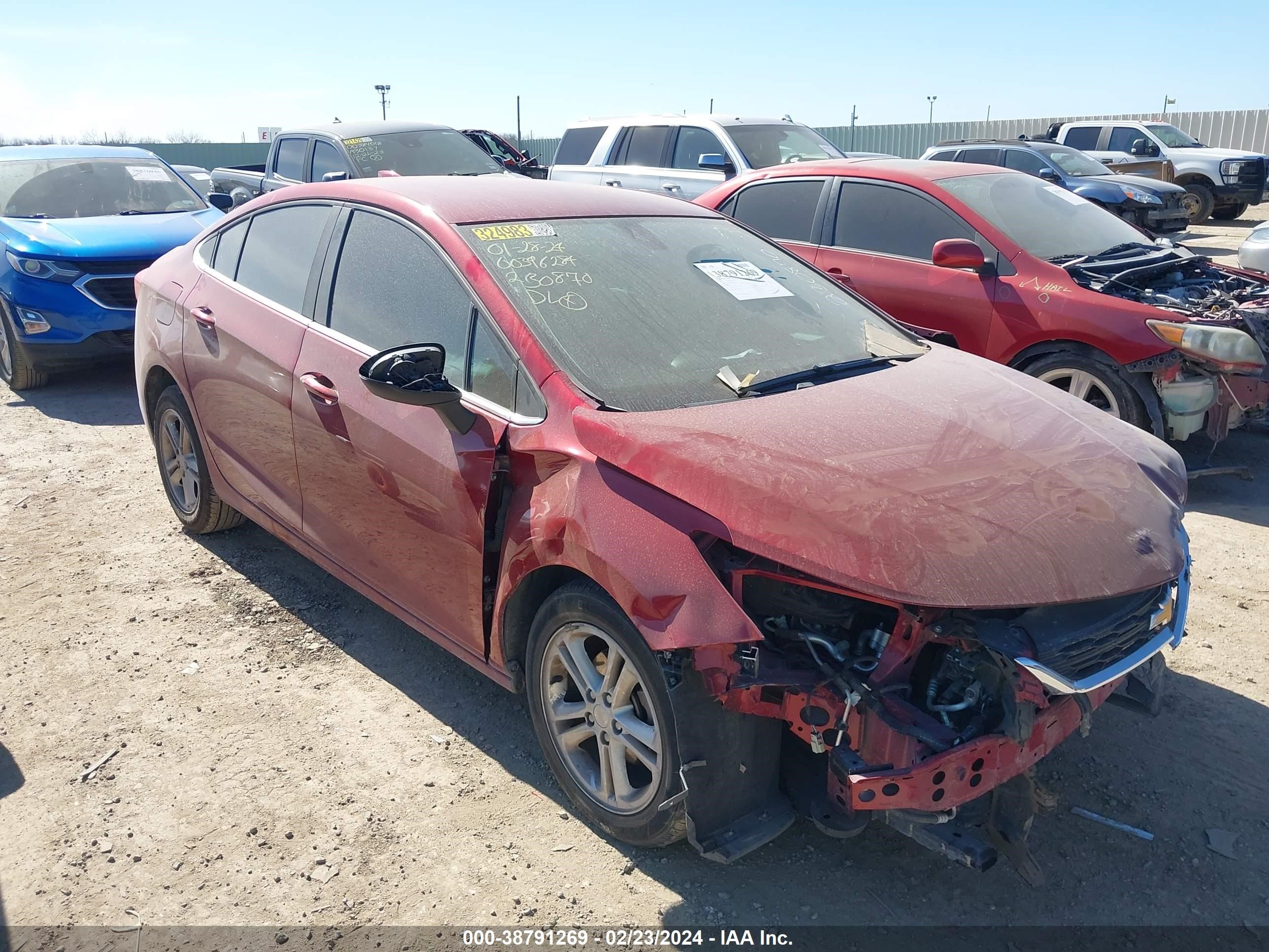 CHEVROLET CRUZE 2018 1g1be5sm5j7230870