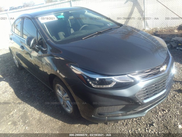 CHEVROLET CRUZE 2018 1g1be5sm6j7108373