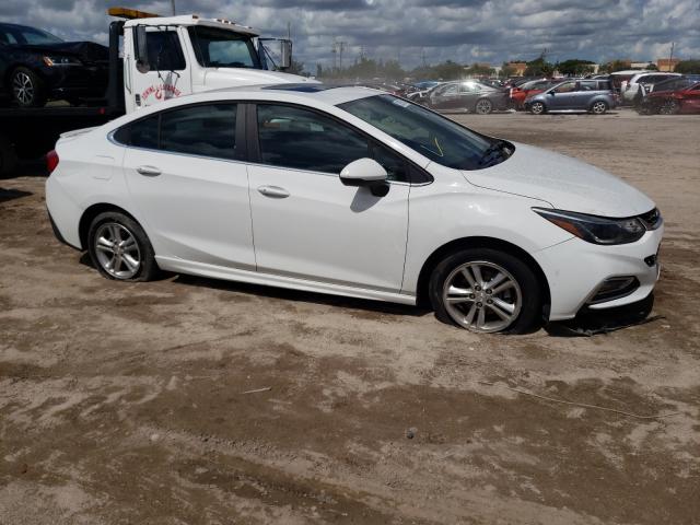 CHEVROLET CRUZE LT 2018 1g1be5sm6j7137937