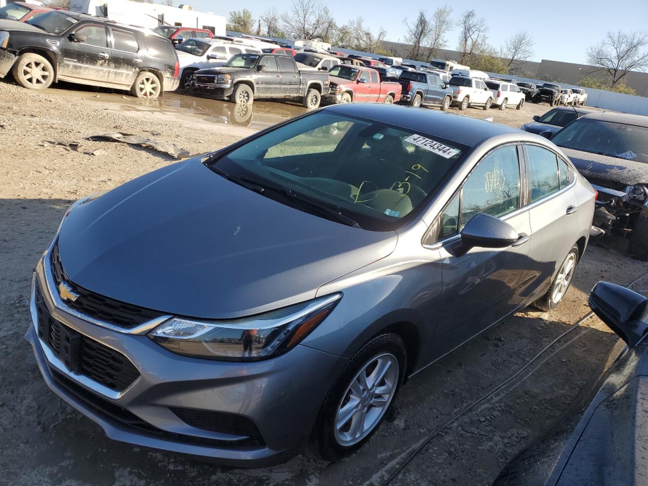 CHEVROLET CRUZE 2018 1g1be5sm6j7148971