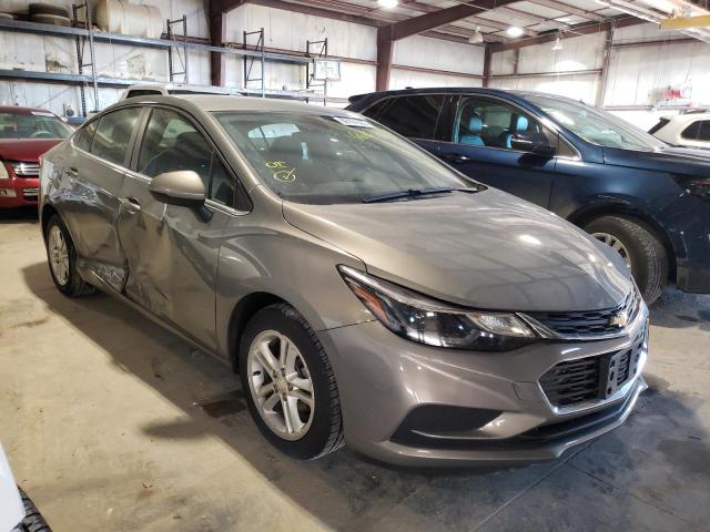 CHEVROLET CRUZE LT 2018 1g1be5sm7j7102405