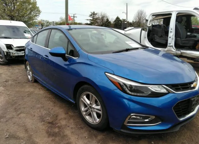 CHEVROLET CRUZE 2018 1g1be5sm7j7176519