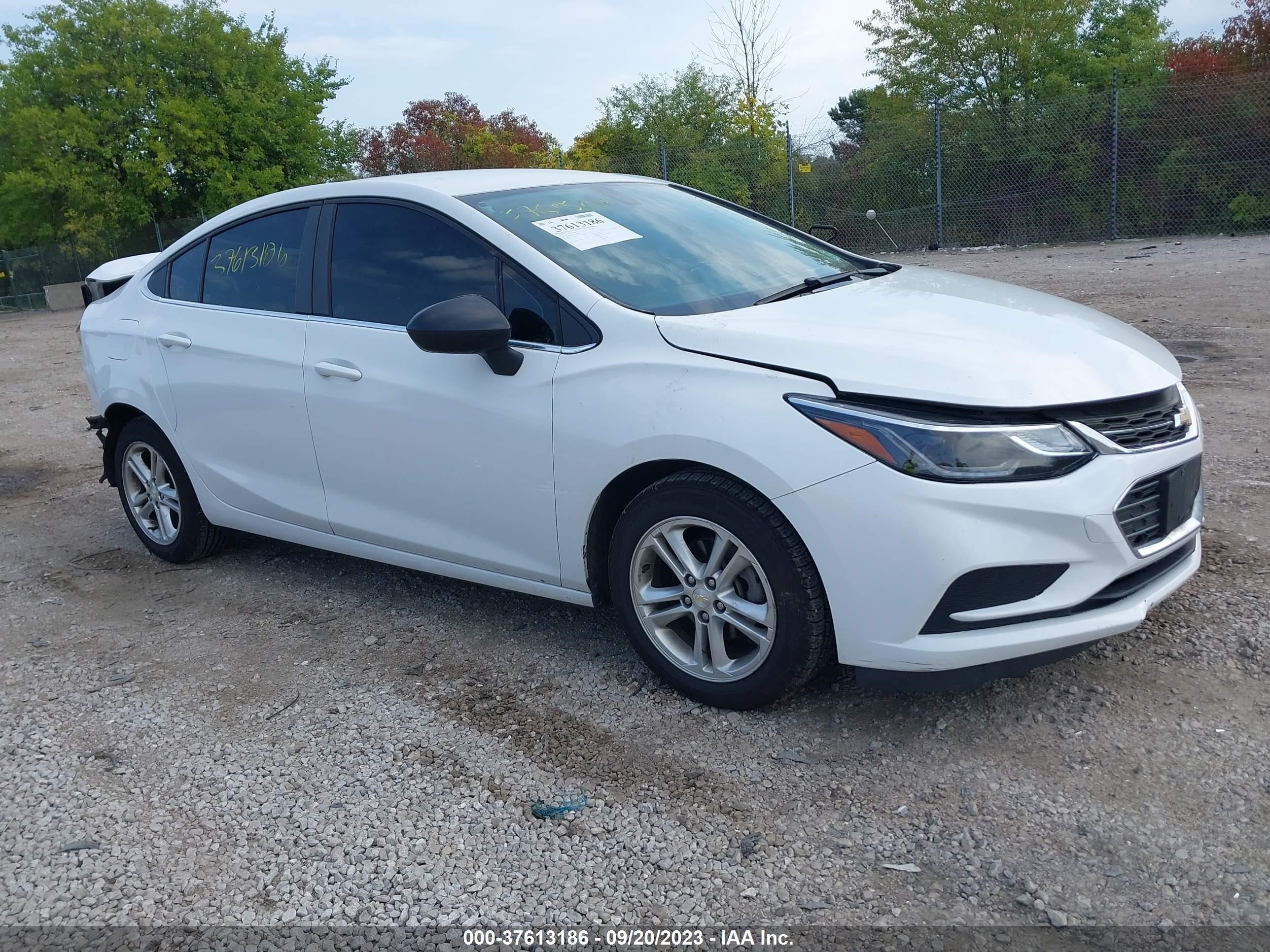 CHEVROLET CRUZE 2017 1g1be5sm8h7281502