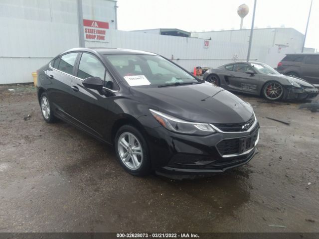 CHEVROLET CRUZE 2018 1g1be5sm8j7126440