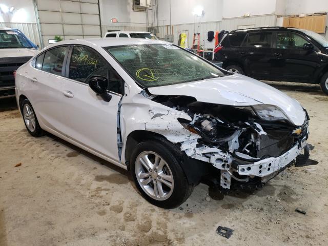 CHEVROLET CRUZE LT 2018 1g1be5sm8j7144856