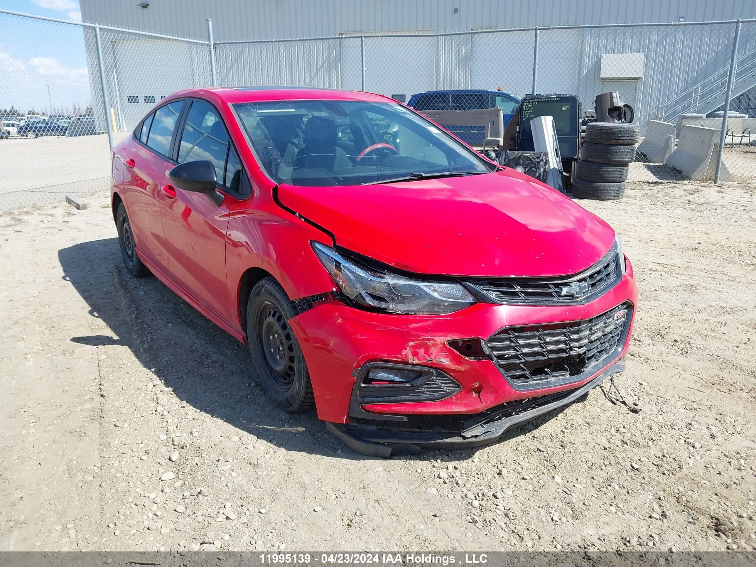 CHEVROLET CRUZE 2018 1g1be5sm8j7158675