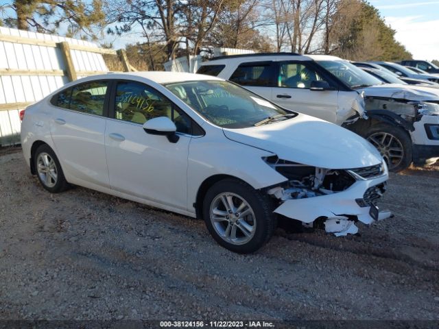 CHEVROLET CRUZE 2018 1g1be5sm8j7198397