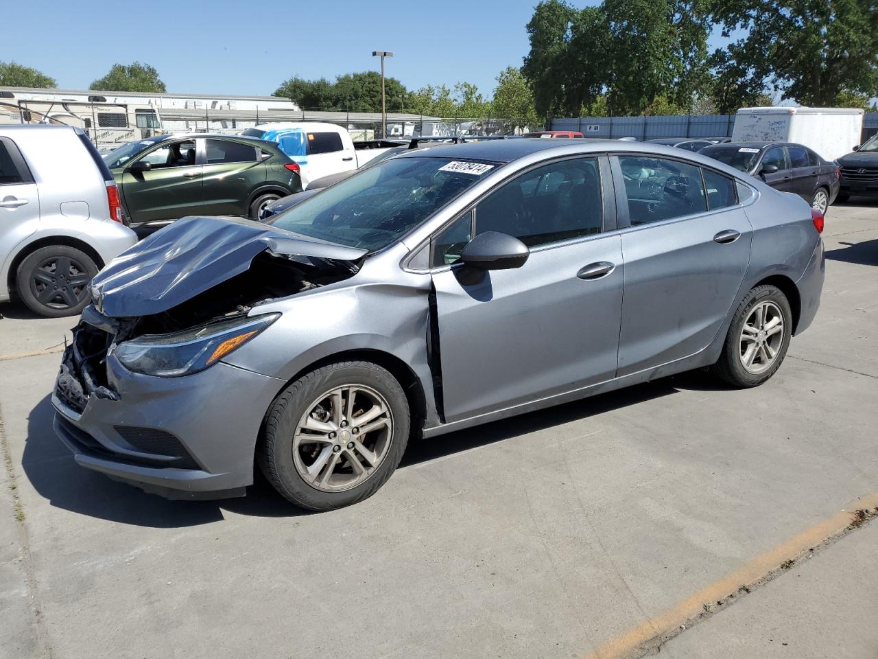 CHEVROLET CRUZE 2018 1g1be5sm8j7246884