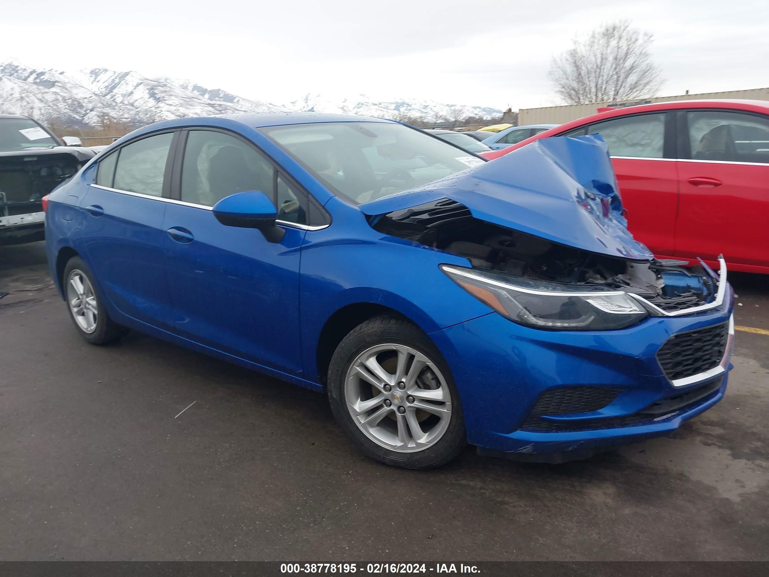 CHEVROLET CRUZE 2018 1g1be5sm9j7150746