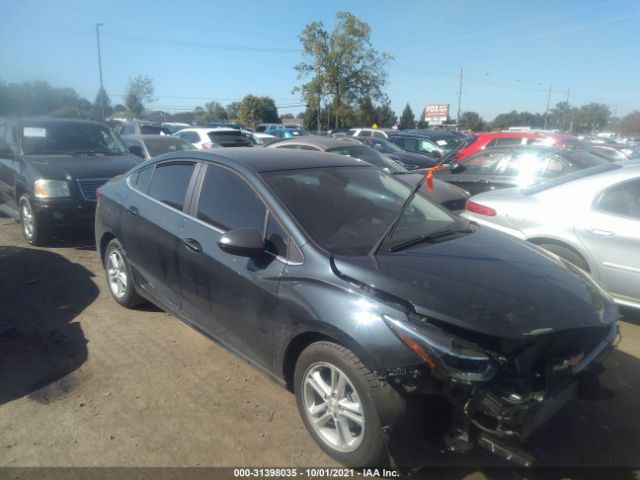 CHEVROLET CRUZE 2018 1g1be5sm9j7152772