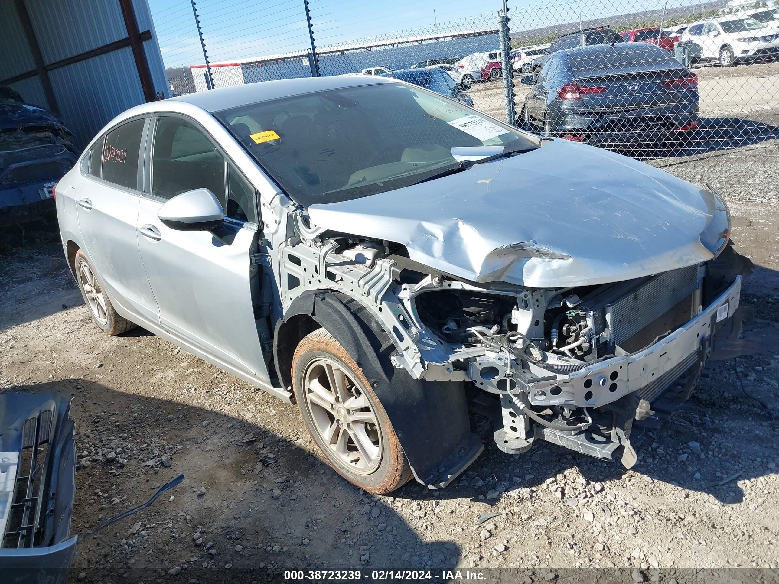 CHEVROLET CRUZE 2018 1g1be5sm9j7159074