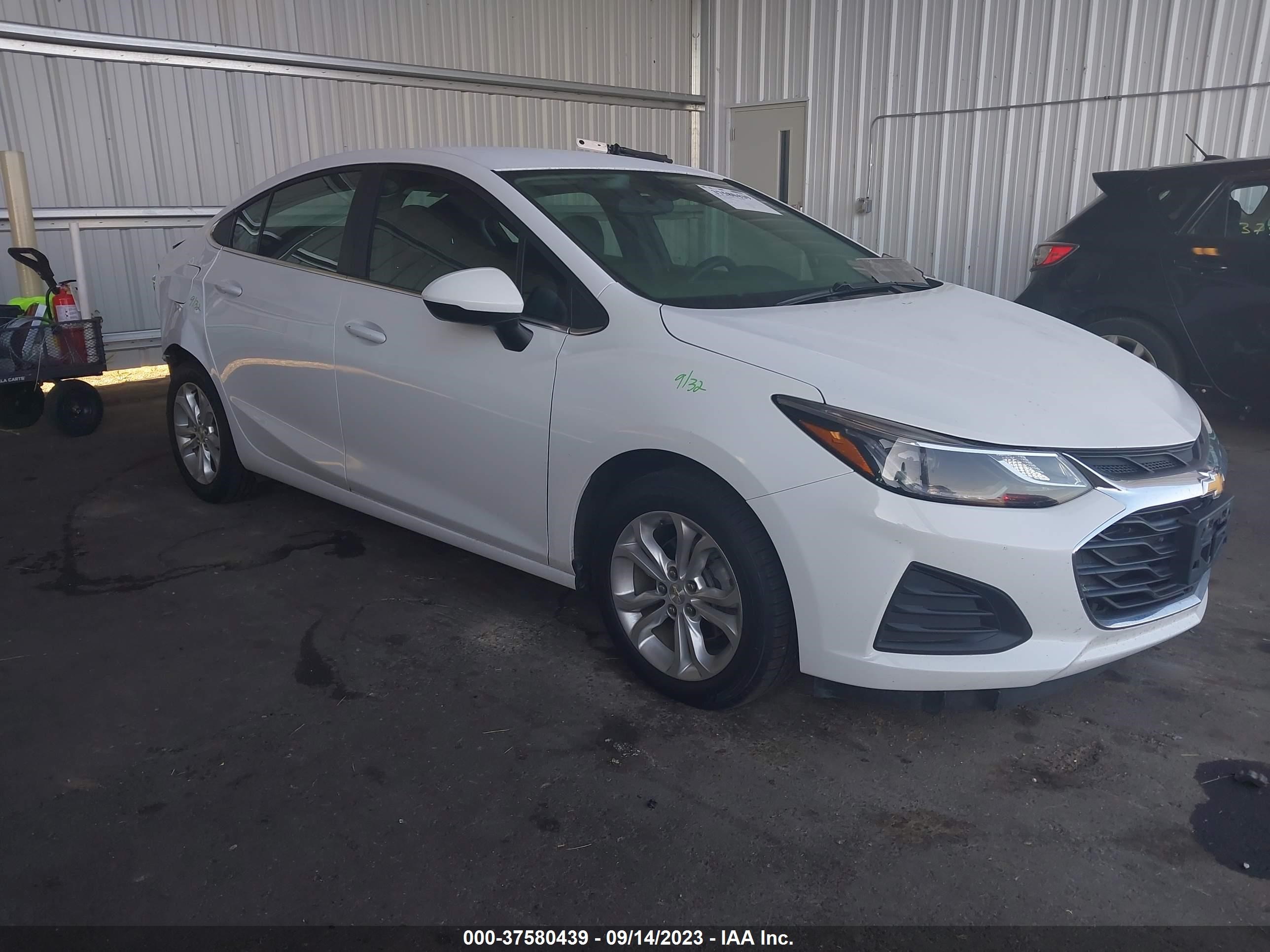 CHEVROLET CRUZE 2019 1g1be5sm9k7143748